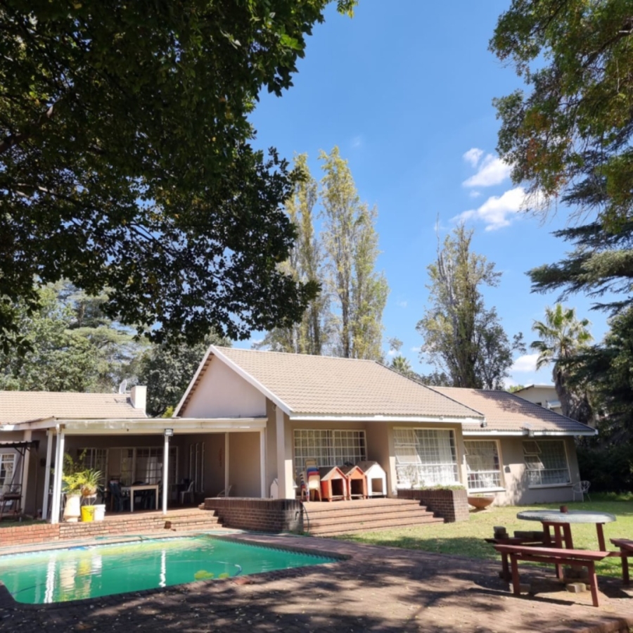 6 Bedroom Property for Sale in Parys Free State